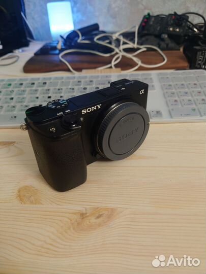 Sony a6300 body + комплект