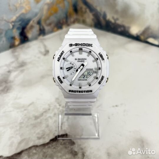 Casio G-Shock белые
