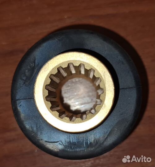 Втулка винта резиновая Yamaha 60-140, F70-140