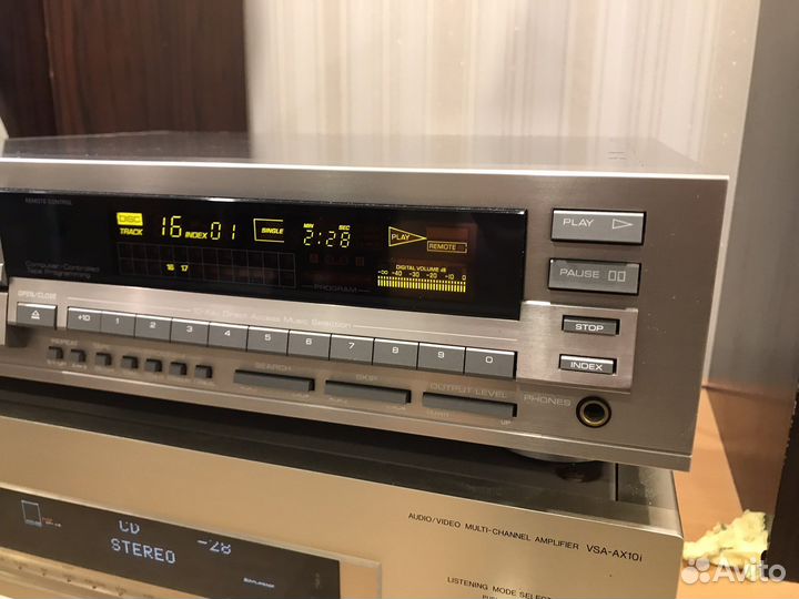 CD проигрыватель Yamaha CDX-1020