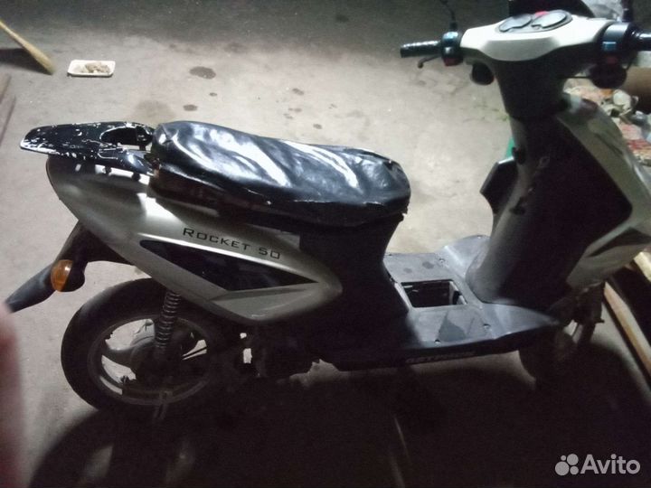 Скутер 72сс с доками