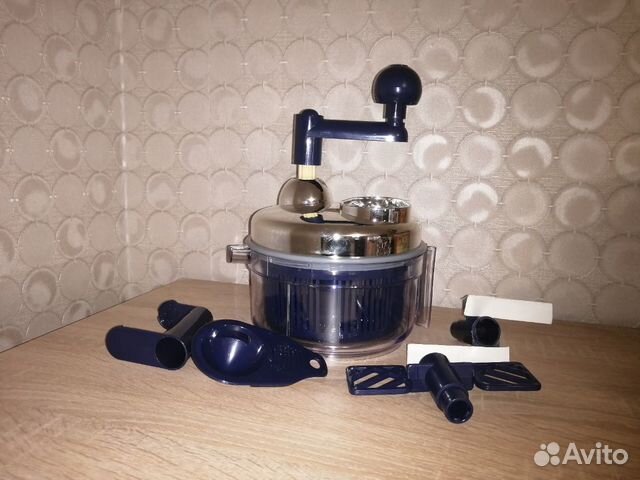 Механический кухонный комбайн