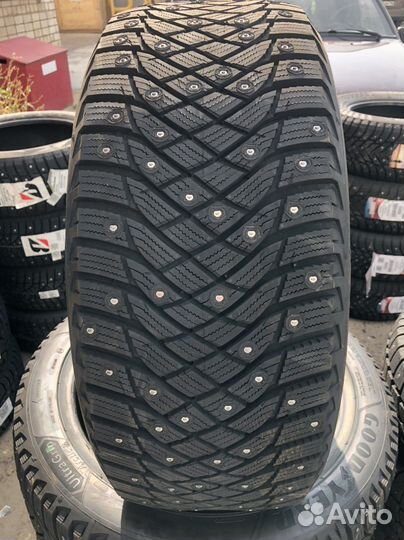 Goodyear UltraGrip Arctic 2 215/55 R17