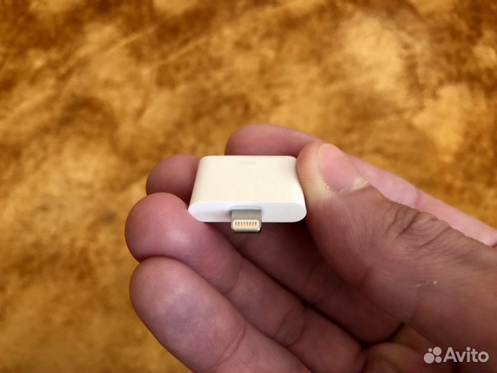 Apple Lightning to 30-pin Adapter