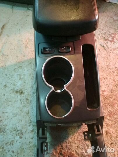 Подлокотник Ssang Yong Actyon New