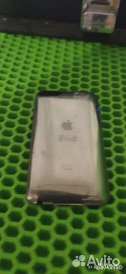 Мультимедийная станция + iPod touch 3 (32Gb)