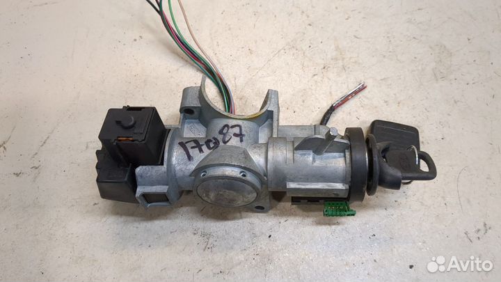 Замок зажигания Ford Escape, 2004