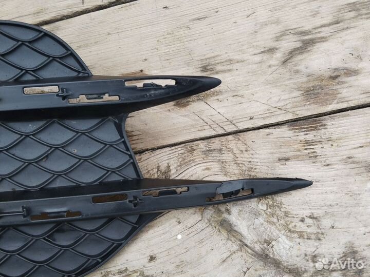 Решетка бампера Mercedes V-Class W447 левая