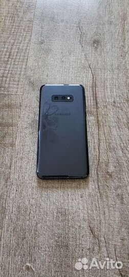 Samsung Galaxy S10e, 6/128 ГБ