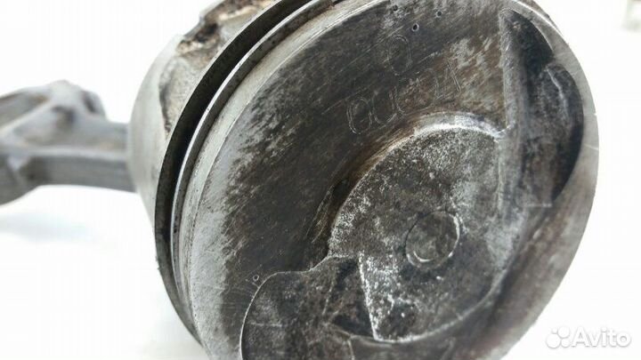 Шатун Nissan Cedric Y32 VG20 1994