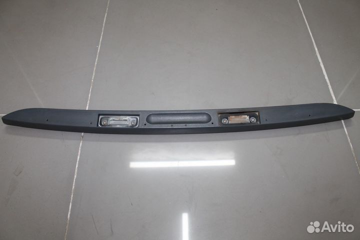 Накладка двери багажника Ford Fusion 2002-2012 6n1