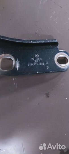 Петля багажника на Volkswagen Passat B6