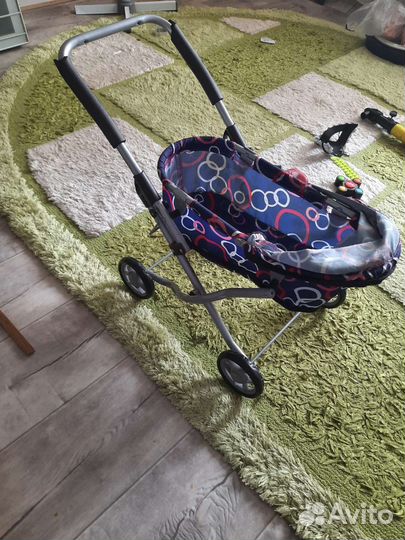 Коляска кукольная