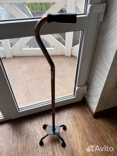 Трость четырехопорная