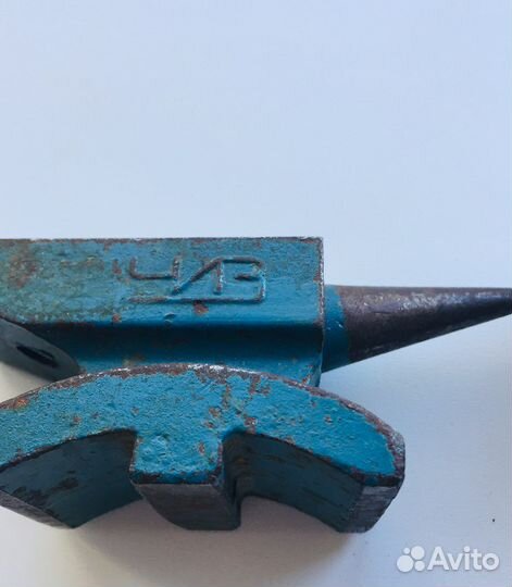 Наковальня и тиски ювелира