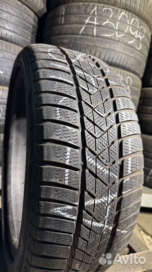 Pirelli Winter Sottozero 3 245/40 R19 98V
