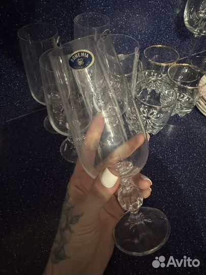 Бокалы и посуда