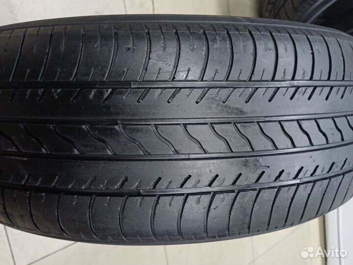 Yokohama BluEarth E70 215/55 R17 93V