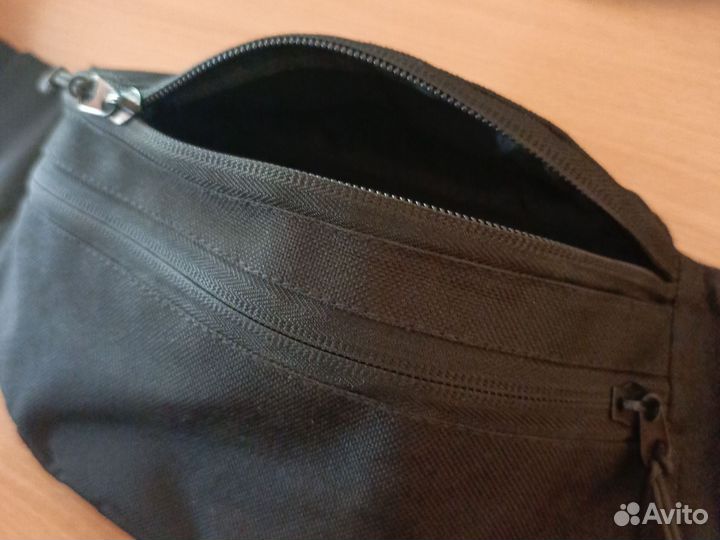 Барсетка, бананка через плечо