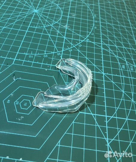 Капа для выравнивания зубов с контейнером