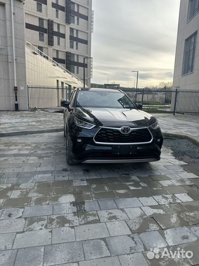 Toyota Highlander 2.0 AT, 2023, 24 км