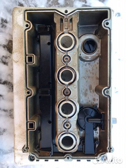 Алюминиевая клапанная крышка Opel Astra H