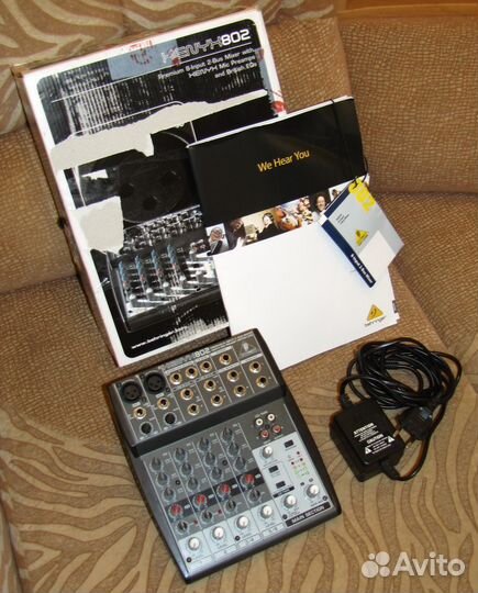 Микшерный пульт Behringer Xenyx 802 компакт Микшер