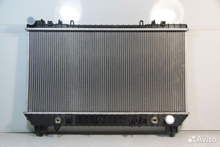 Радиатор охлаждения Chevrolet Camaro 5