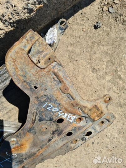 Подрамник передний Ford Focus 1 2001