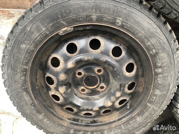 Диски на hyundai salaris Kia Rio r15