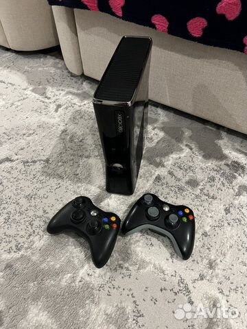 Xbox 360 slim freeboot 2 джоя 40 игр
