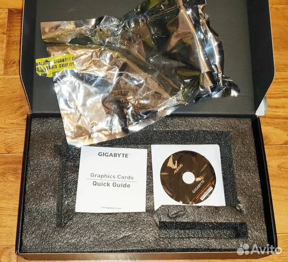 Коробка от видеокарты gigabyte Radeon RX Vega 56