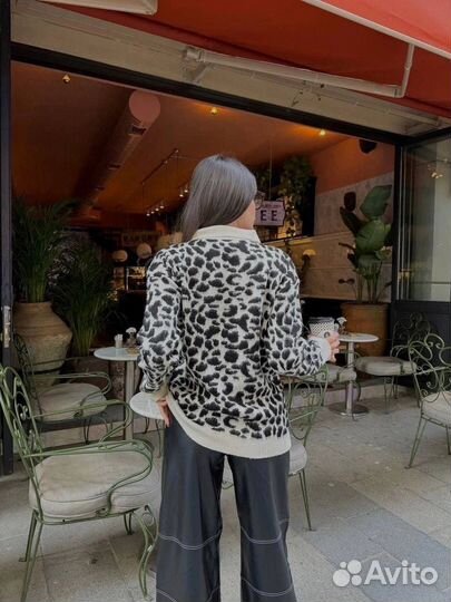 Свитер женский