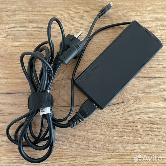 Зарядка, блок питания Lenovo 135w