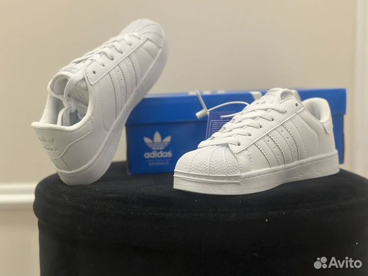 Adidas superstar