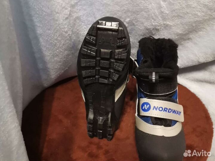 Ботинки лыжные, размер 35 бу