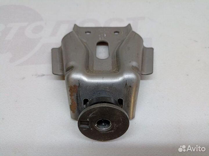 Кронштейн Volkswagen Jetta A6 cfna 2014