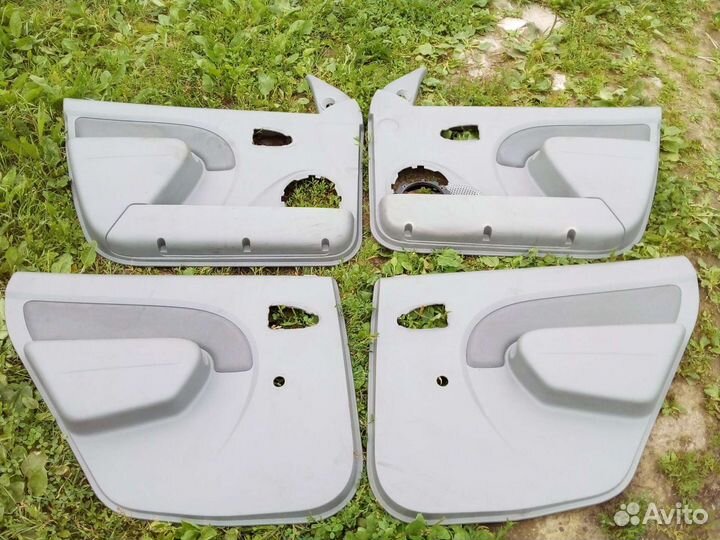 Обивки дверей Рено Логан 1