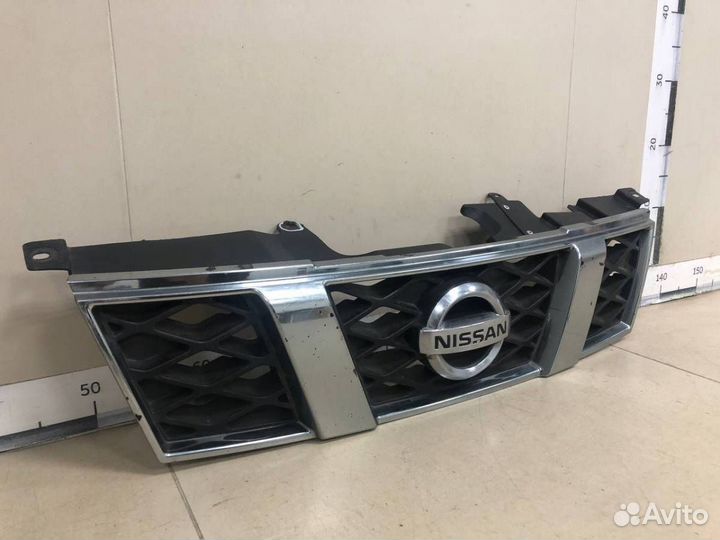 Б/У Решетка радиатора 62310JG40A nissan