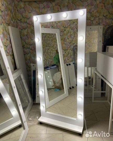 Гримерное зеркало