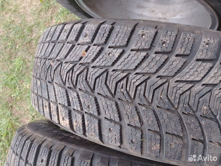 Michelin Latitude X-Ice North 3 215/65 R16