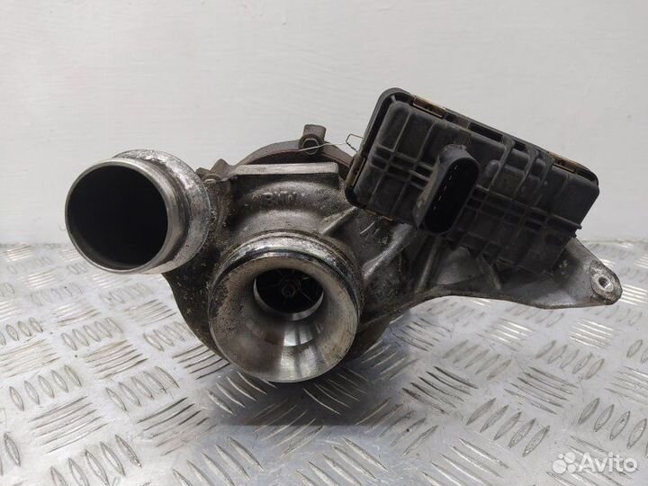 Б/У Б/У Турбина На з/ч Люфт 8517452 BMW