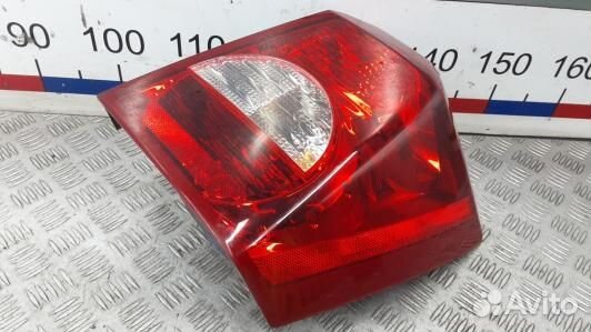 Фонарь задний правый dodge caliber (8AR09MY01)