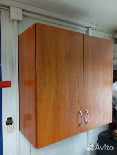 Шкаф пенал,стол,тумба