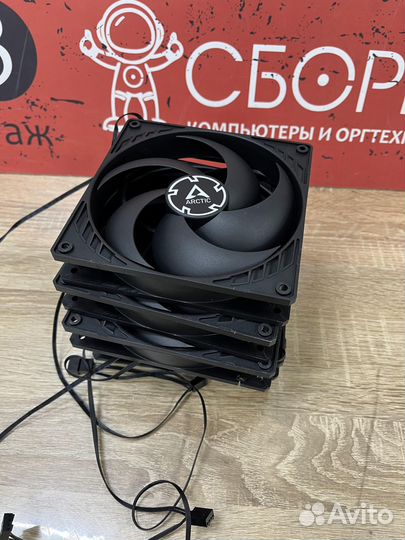 Новые вентиляторы для корпуса arctic P14 PWM PST