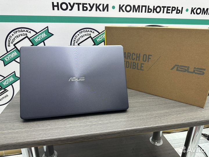Тонкий безрамочный Аsus Ryzen3 8Gb DDR4 SSD+1000