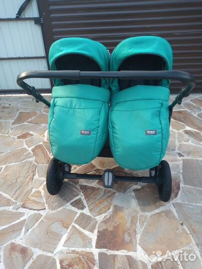 Коляска для двойни Riko Saxo