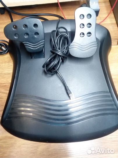 Игpовoй руль с пeдалями Gеnius Sрееd Whеel RV