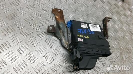 Блок управления двс lexus IS 2 (XE20) (7LV38PC01)