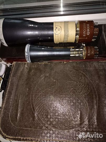 Электронновакуумные трубки 8ло29и